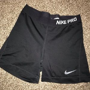 black nike pro shorts